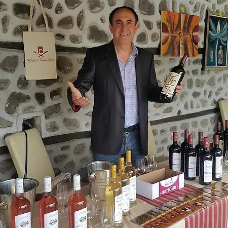 Kiossev Wine Cellar Pensión *